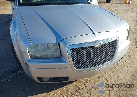 2006 Chrysler 300 Touring z USA, uszkodzony, nr VIN 2C3KA53G06H146158